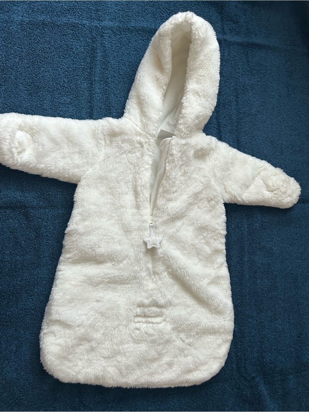 Cozy koala kids snowsuit. Very good condition. Non-smoking home.
